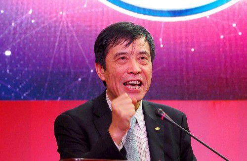 喘不过气的姑娘